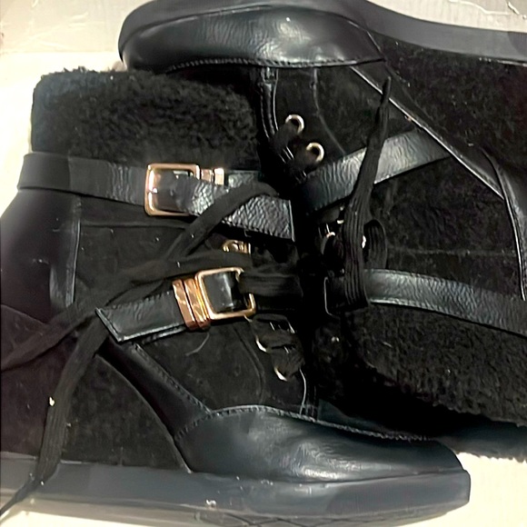 Shoedazzle platform black suede wedge calf boots with straps & buckles size 9.5 - Picture 1 of 6
